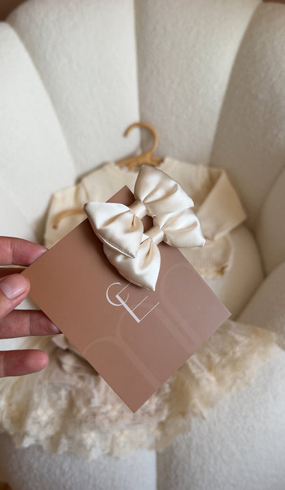 Conjunto beige encaje floral