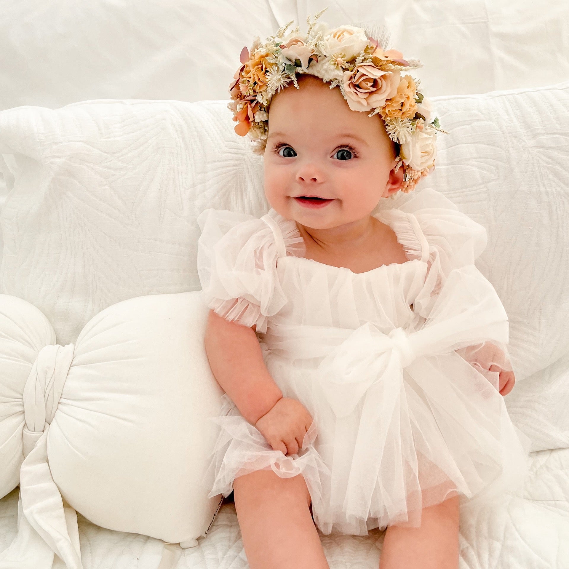 Vestido Blanco con Lazo – Modelo Bella Bow