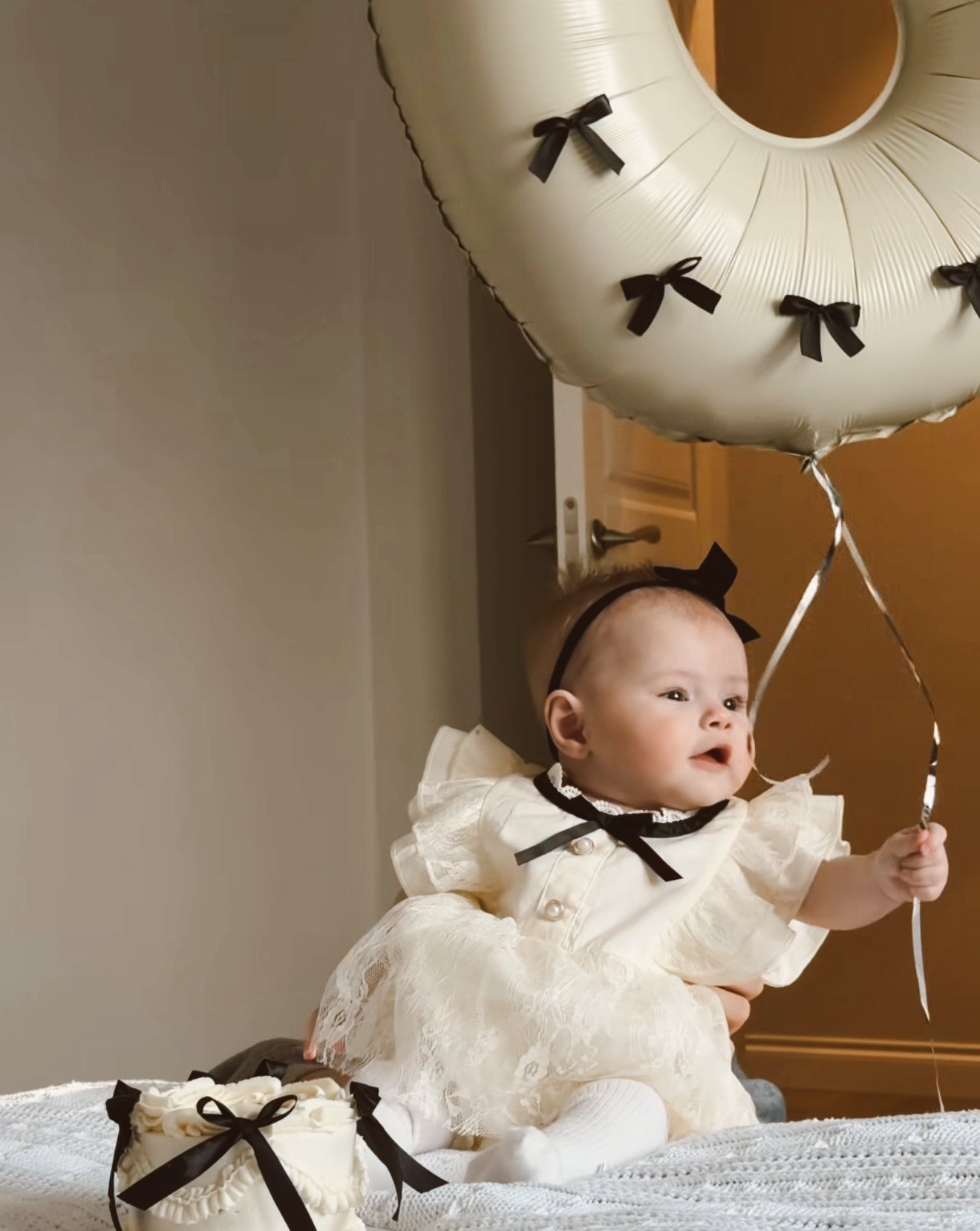 Romper Vestido Ivory Encaje Floral – Lazo Negro