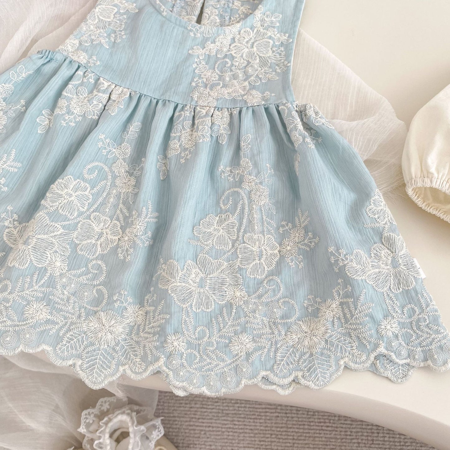 Vestido de encaje vintage celeste