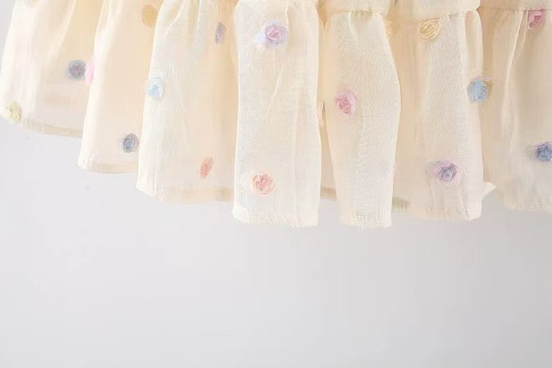 Vestido Beige con Alas de Mariposa para Bebé Niña