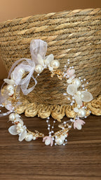 Tiara de perlas color rosa bebé 🩷