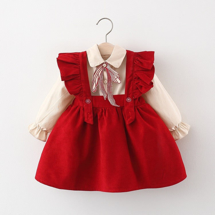 Vestido Rojo Clásico con Blusa Beige – Colección Navidad Mágica