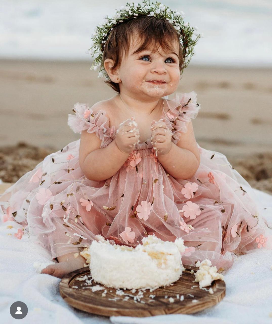 Vestido Rosa con Flores Bordadas en Tul – Modelo Blossom Garden