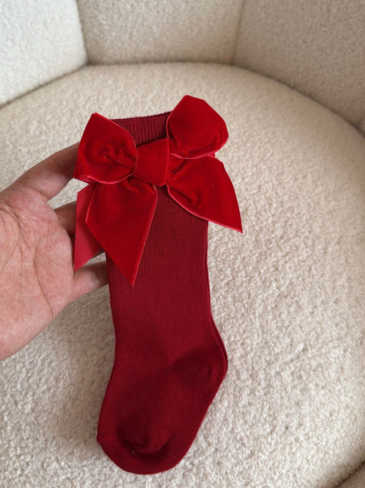 Medias Largas Rojo Velvet – Lazo Grande