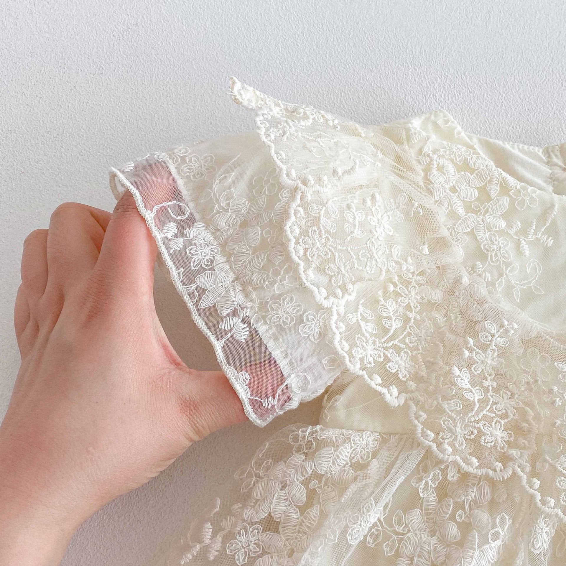 Vestido Ivory Encaje Premium con Perlas