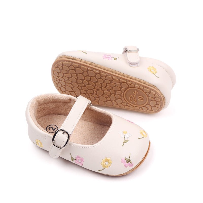 Zapatos Crema con Bordado Floral para Bebé – Modelo Daisy Steps Imagen principal del producto