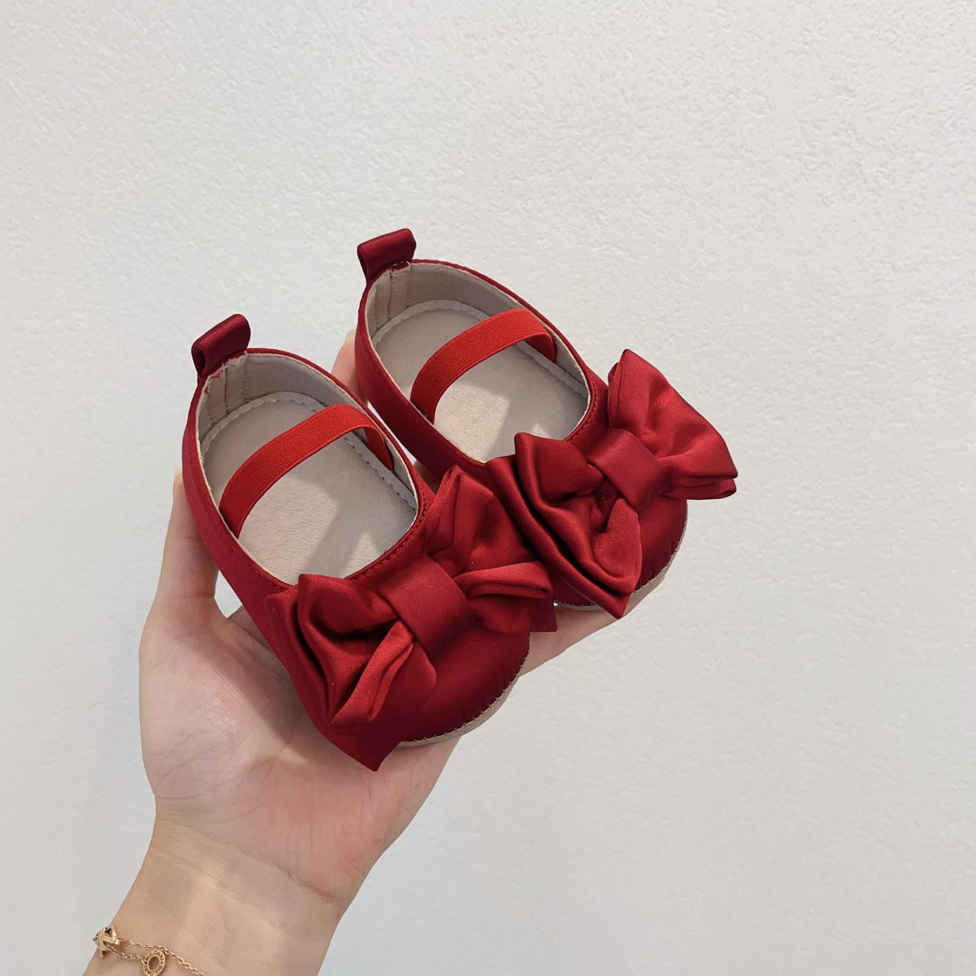 Zapatos de Satén con Lazo Rojo 🎀 – Colección Navidad Imagen principal del producto