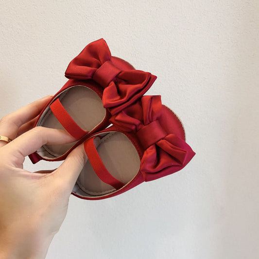 Zapatos de Satén con Lazo Rojo 🎀 – Colección Navidad