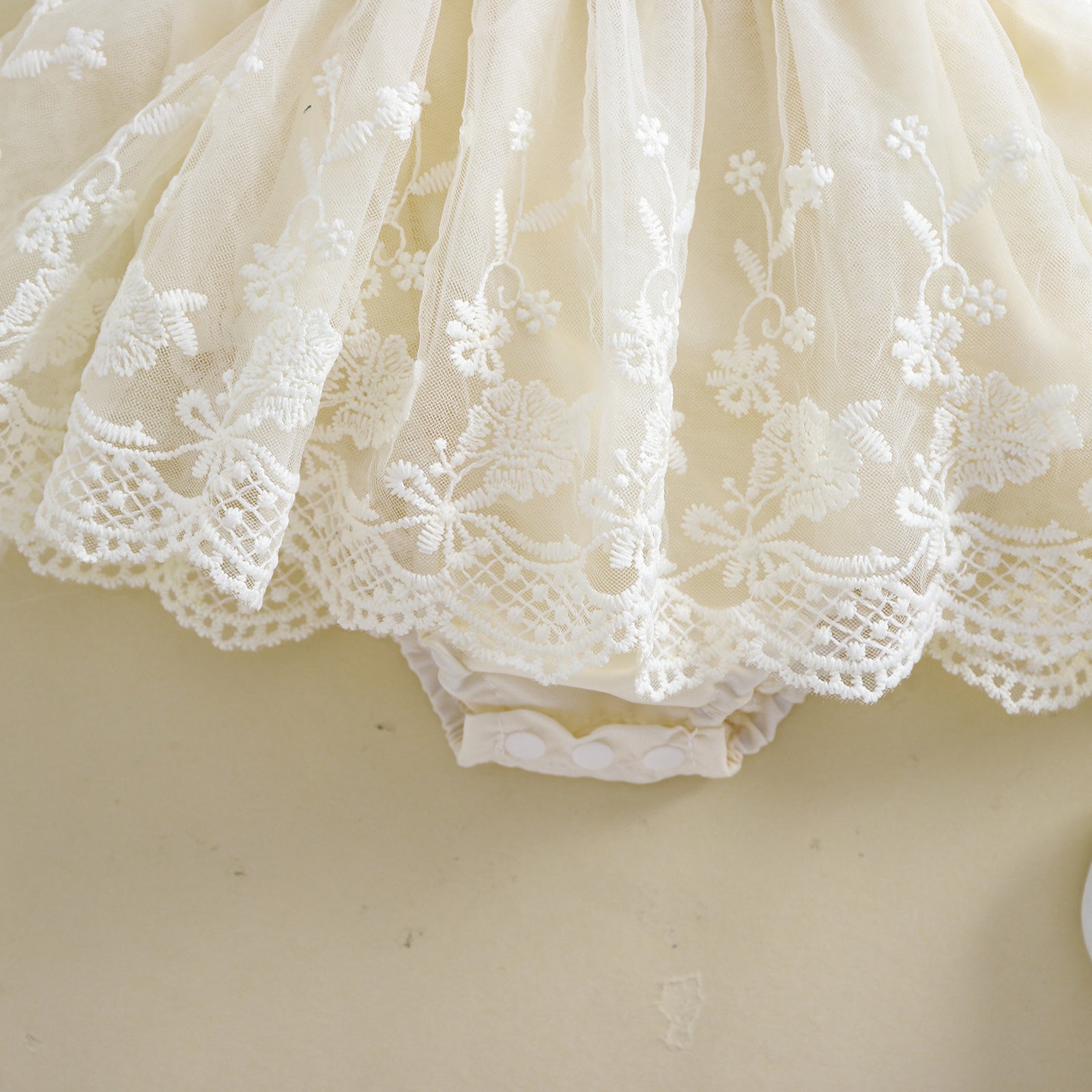 Conjunto para Bebé – Vestido flores de Encaje