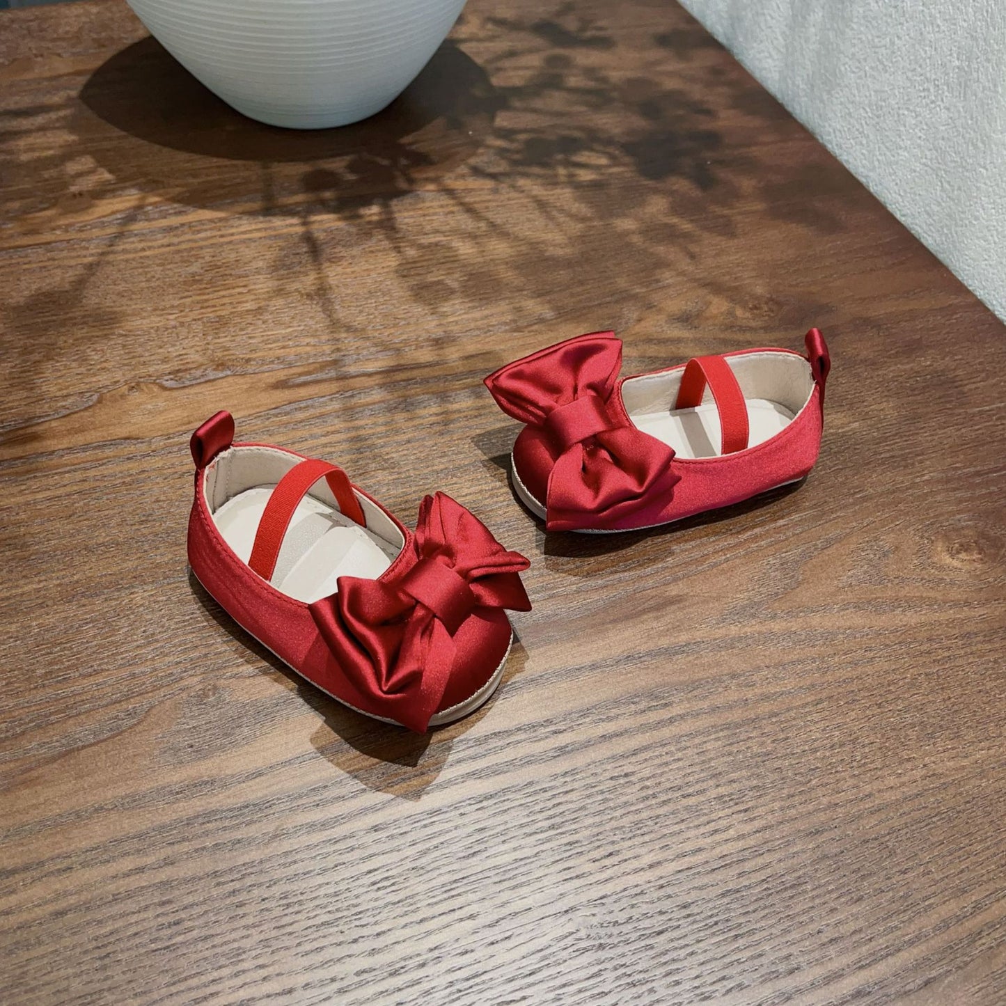 Zapatos de Satén con Lazo Rojo 🎀 – Colección Navidad