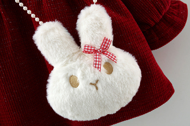 Vestido Burdeos Princesa con Cuello Volanado y Cartera Bunny