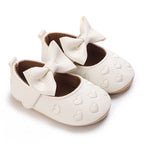 Zapatos Blancos con Moño y Corazones Bordados para Bebé Niña