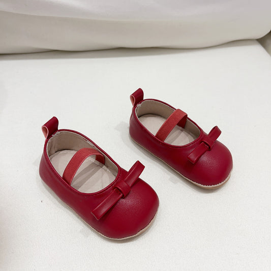 Zapatos Rojos Clásicos con Lazo – Colección Elegancia Infantil