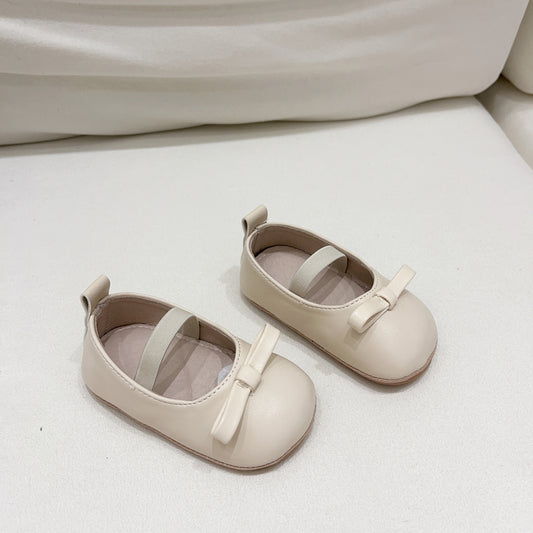 Zapatos Beige con Lazo – Colección Elegancia Clásica