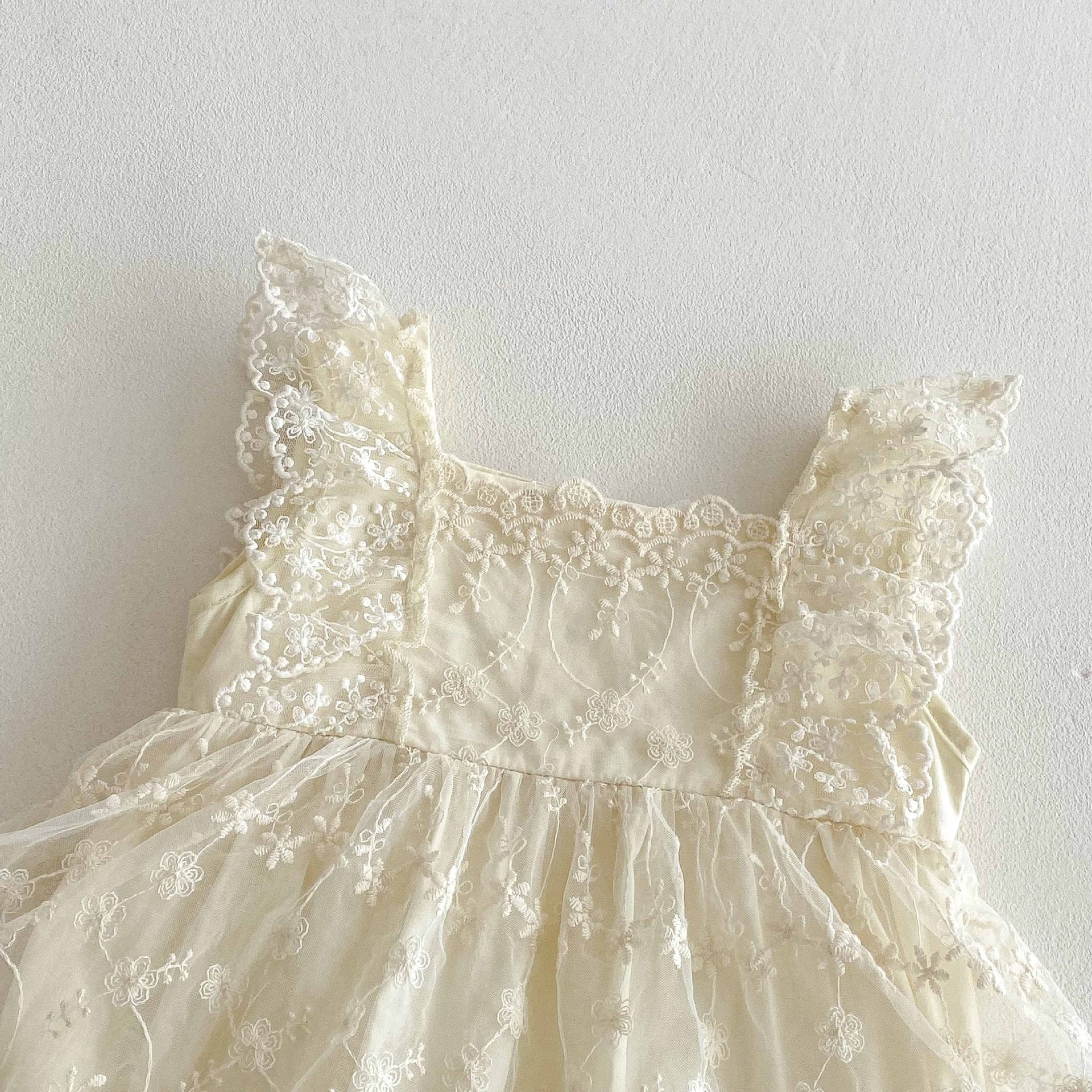Romper Vestido Ivory Encaje Floral – Volantes