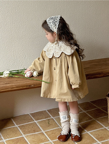 Abrigo con Cuello de Encaje Vintage