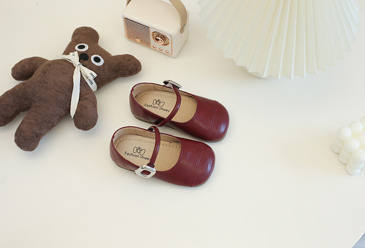 Zapatos de Niña Color Vino con Hebilla – Colección Clásica Elegante