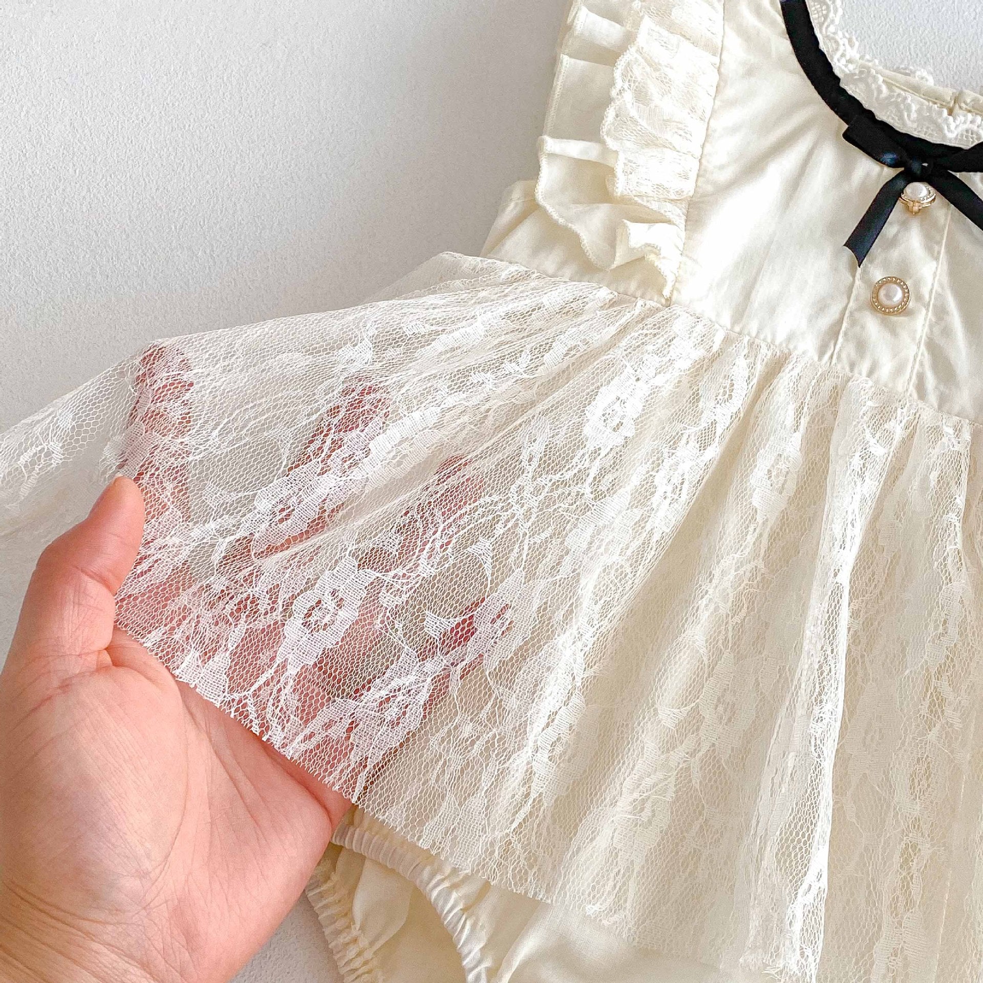 Romper Vestido Ivory Encaje Floral – Lazo Negro