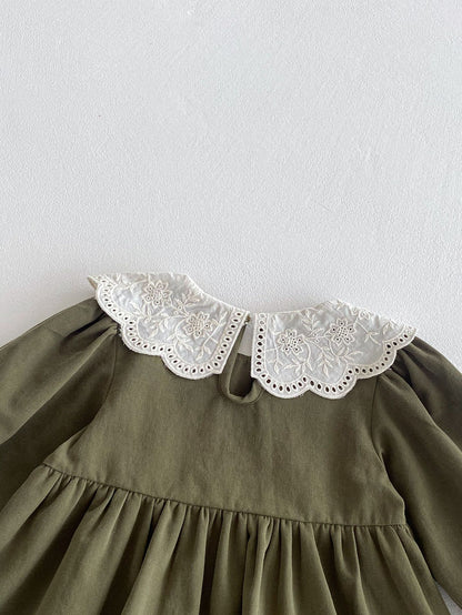 Vestido Verde Oliva con Cuello Bordado – Colección Encanto Natural 🌿