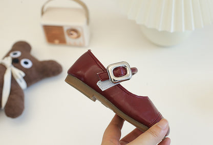 Zapatos de Niña Color Vino con Hebilla – Colección Clásica Elegante