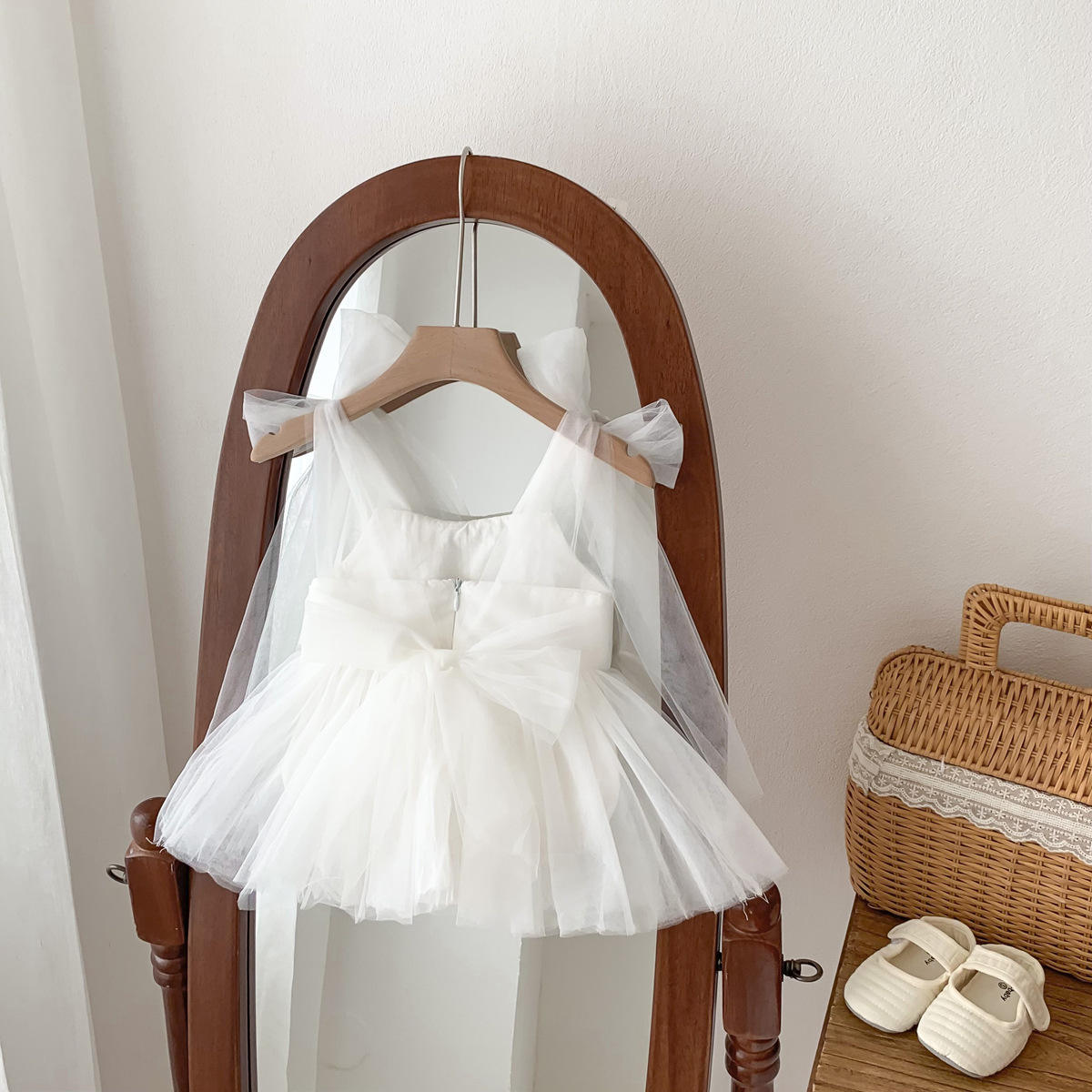 Vestido de Tul Blanco con Lazos – Modelo Cloud Fairy