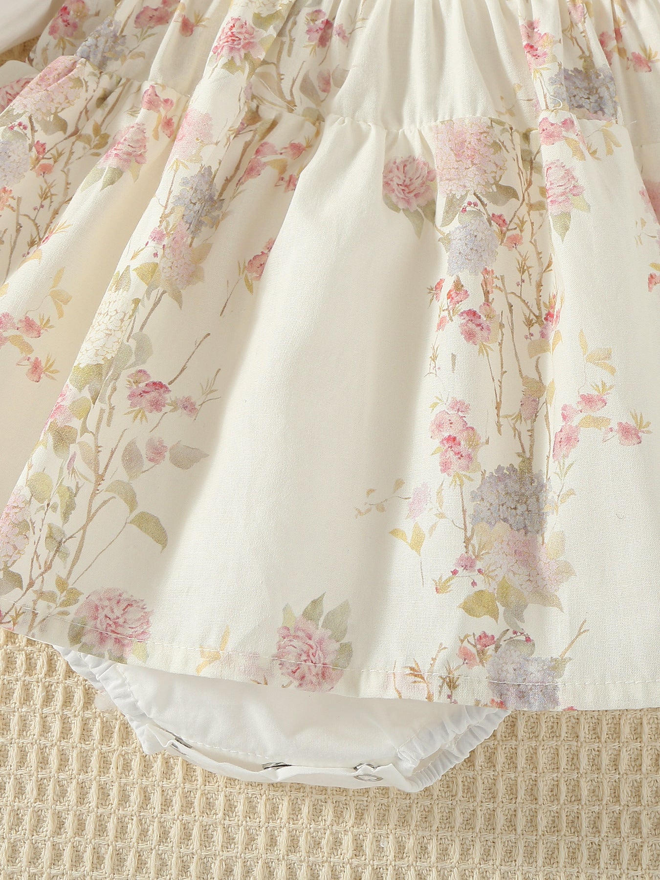Vestido Floral Vintage para Bebé Niña con Gorro | Vestido Elegante para Bautizo y Cumpleaños