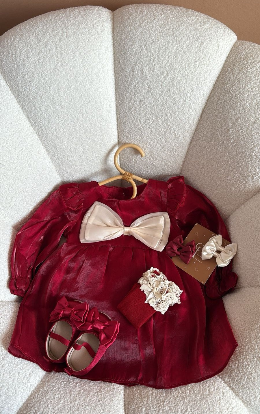 Outfit completo Vestido con Moño Beige y Mangas Largas para Bebé Niña