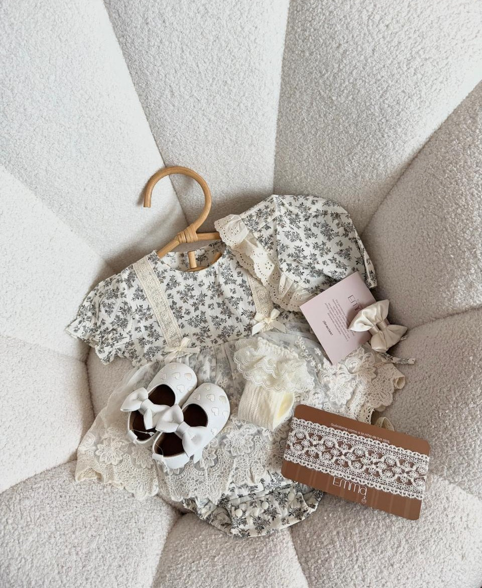 Outfit completo Romper Vestido Floral Vintage con Encaje – Con Gorro