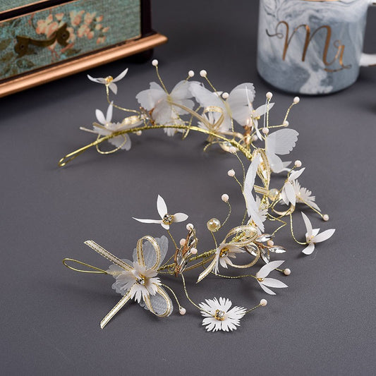 Tiarita de Flores y Mariposas en Dorado y Blanco para Niña