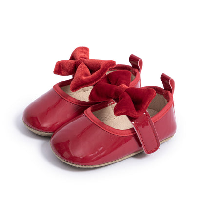 Zapatos de Charol Rojo con Lazo de Terciopelo – Colección Festiva