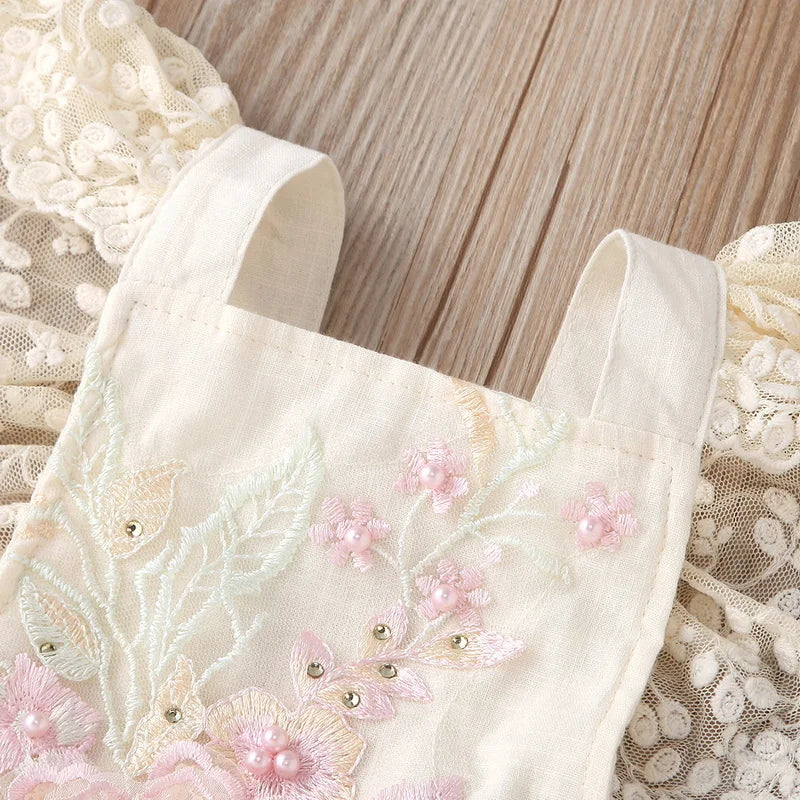 Enterizo de Encaje con Flores Bordadas para Bebé – Modelo Garden Bloom