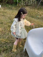 Conjunto Elegante para Niña con Chaqueta, Polo y Falda de Tul Verde
