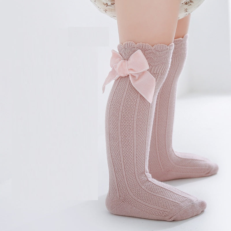 Medias Altas con Lazo de Terciopelo – Colección Encanto de Princesa 🎀