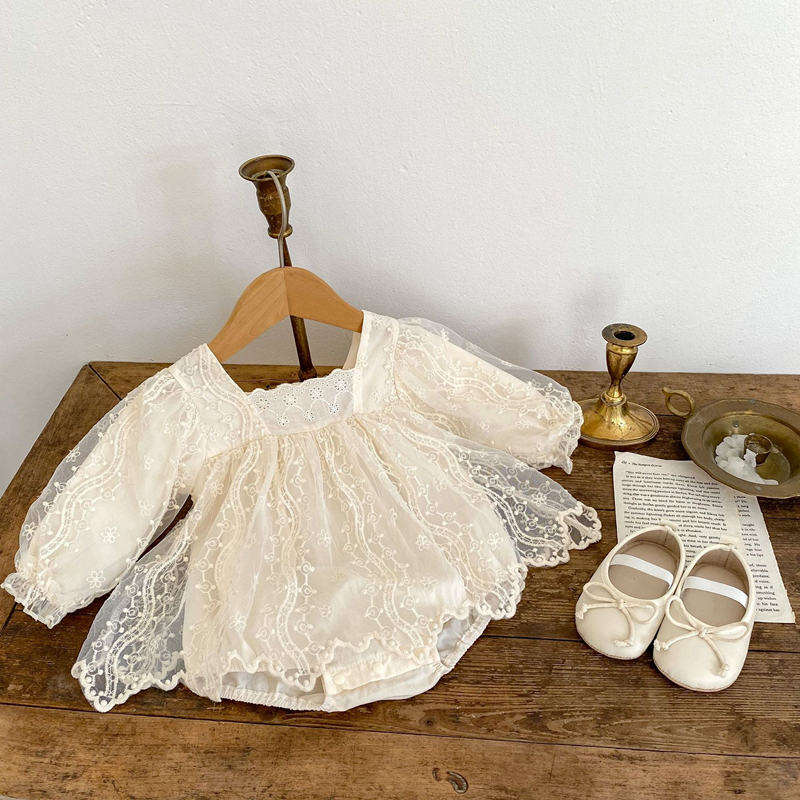 Enterizo Encaje Ivory – Ternura en Cada Detalle