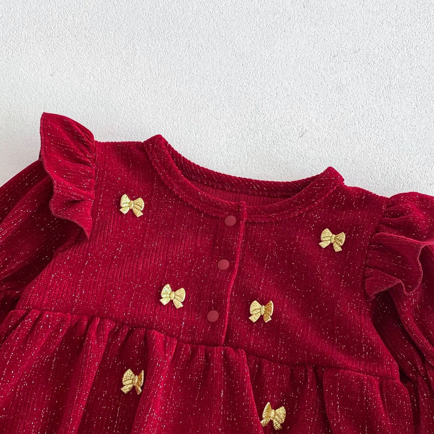 Enterizo Burdeos con Lazos Dorados – Edición Festiva para Bebé Niña