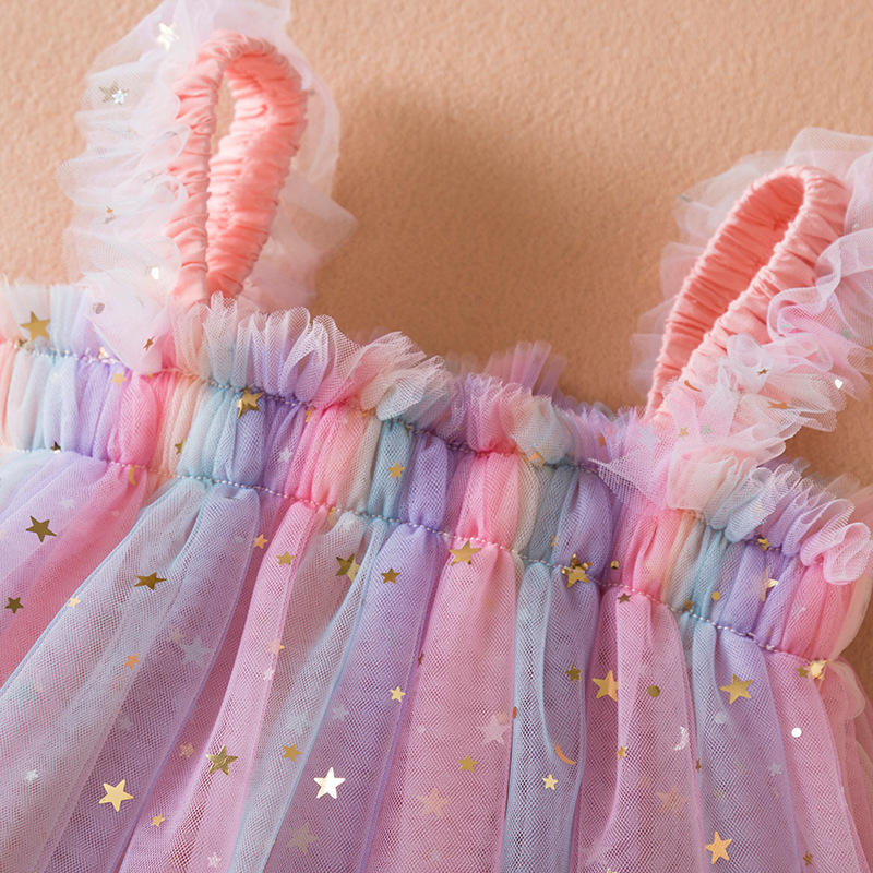 Vestido Arcoíris de Tul con Estrellas Doradas – Modelo Rainbow Star