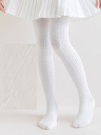 Pantimedias Blancas Tejidas – Colección Encanto Clásico 🤍✨