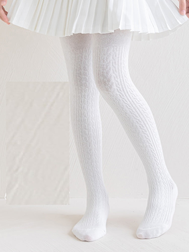 Pantimedias Blancas Tejidas – Colección Encanto Clásico 🤍✨