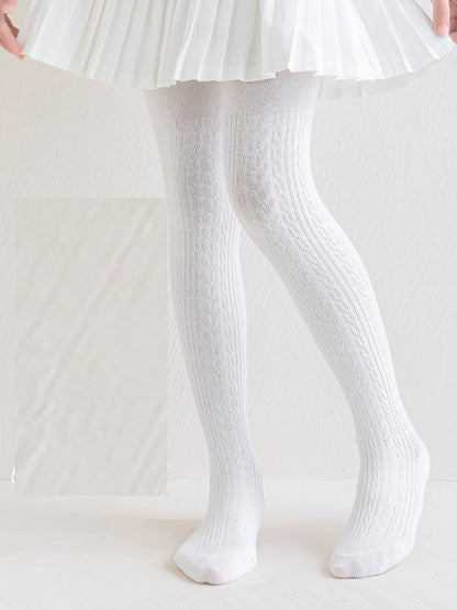 Pantimedias Blancas Tejidas – Colección Encanto Clásico 🤍✨