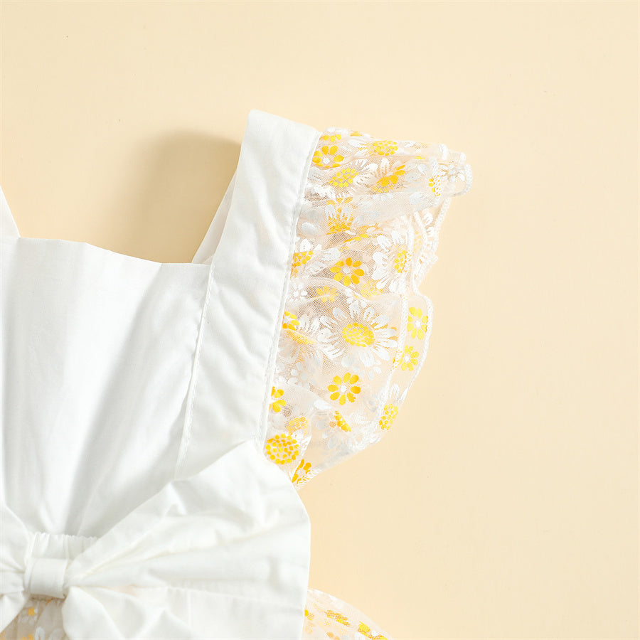 Vestido Blanco con Margaritas Bordadas y Lazo – Frescura y Encanto Floral