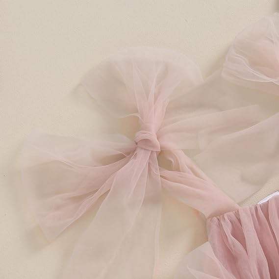 Vestido Rosa con Mangas de Tul y Moño – Magia en Sueños y Momentos Especiales