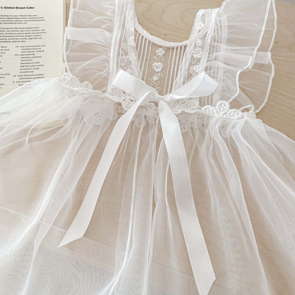 Conjunto de Bautizo con Encaje Floral Blanco