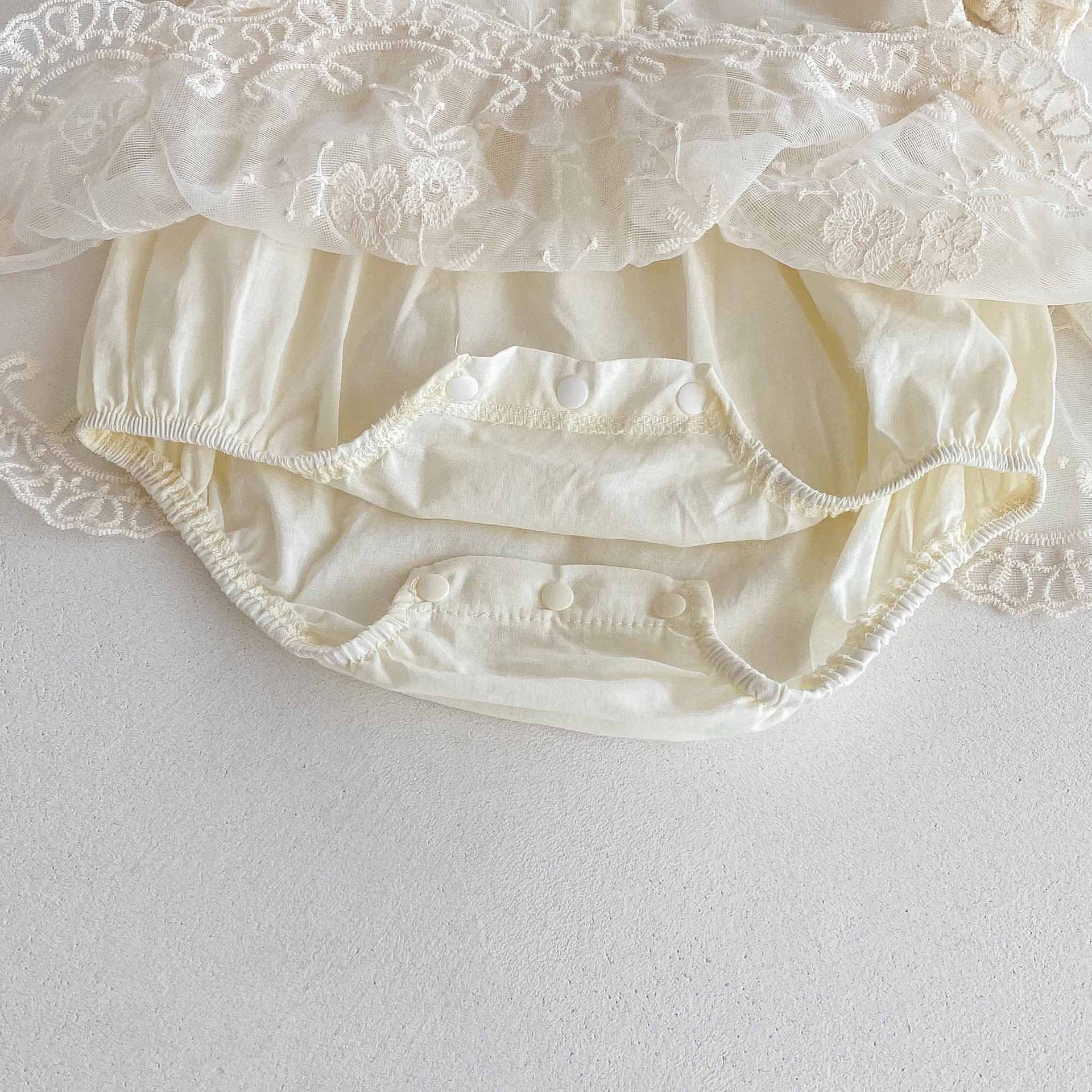 Romper Vestido Ivory Encaje Floral – Manga Abullonada