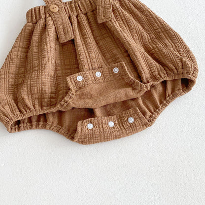 Conjunto Vintage con Tirantes y Blusa Floral