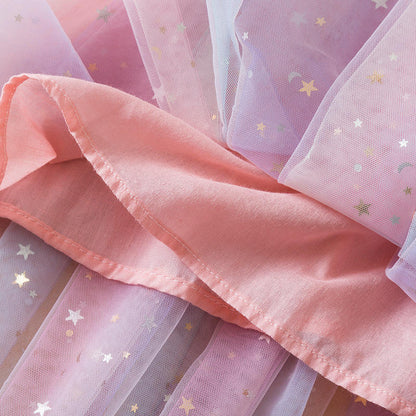 Vestido Arcoíris de Tul con Estrellas Doradas – Modelo Rainbow Star