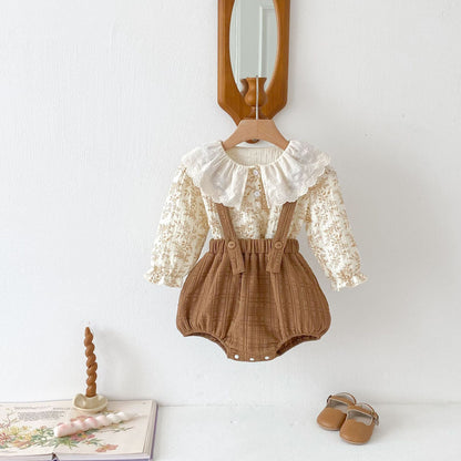 Conjunto Vintage con Tirantes y Blusa Floral