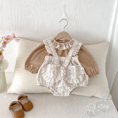 Enterizo Doble Pieza Beige con Tirantes y Cuello de Encaje