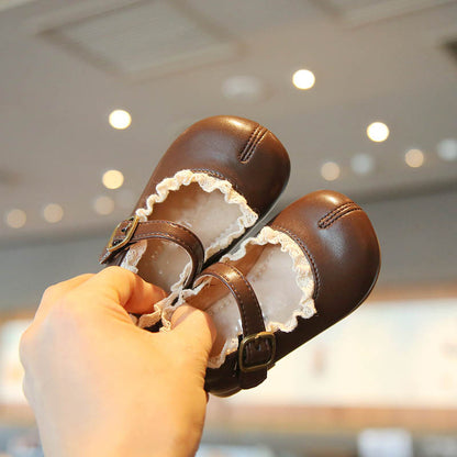 Zapatos Marrones con Encaje – Colección Clásica Vintage