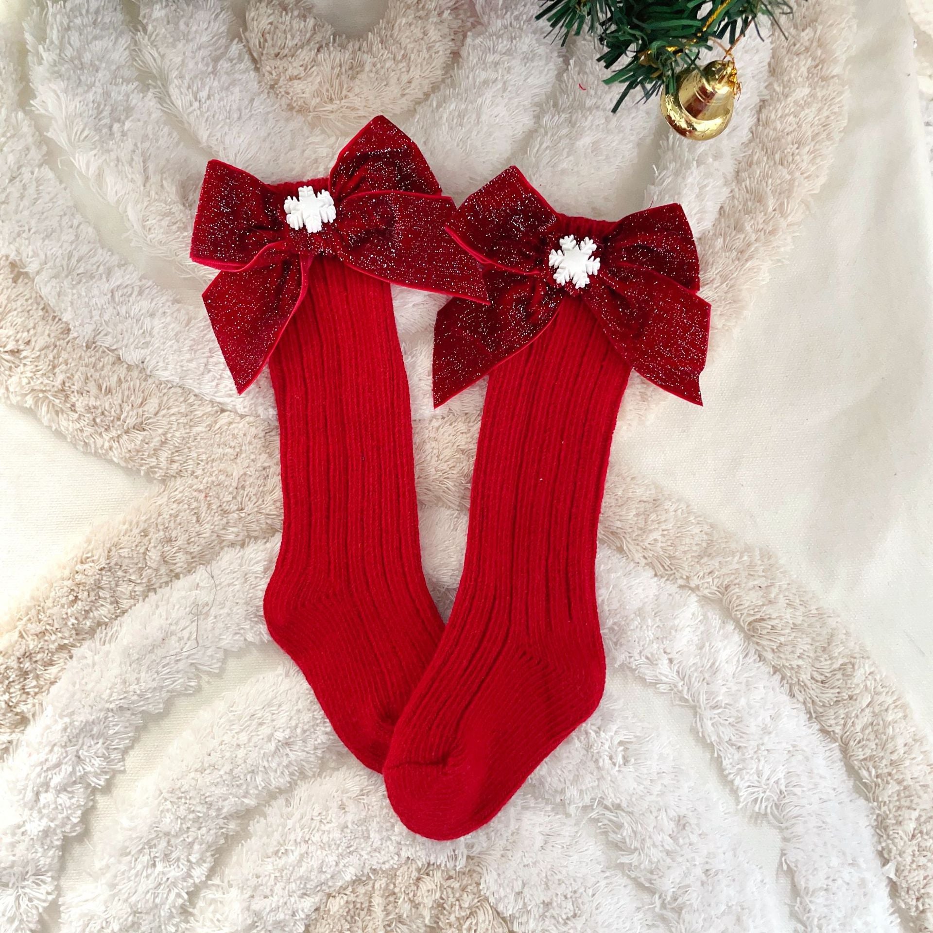 Medias Rojas con Lazo Navideño – Colección Dulce Navidad 🎀✨